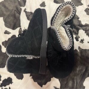 Muk Luks Black and Gray Knit Slippers